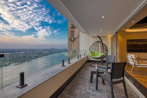 Cairo Homes Elegant 3BR Nile View Maadi