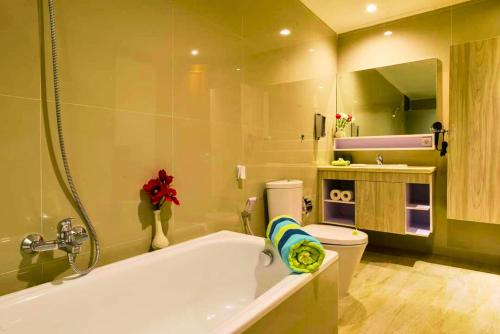 Koupelna v ubytování Banyu Riris Villa Lovina Private Villa