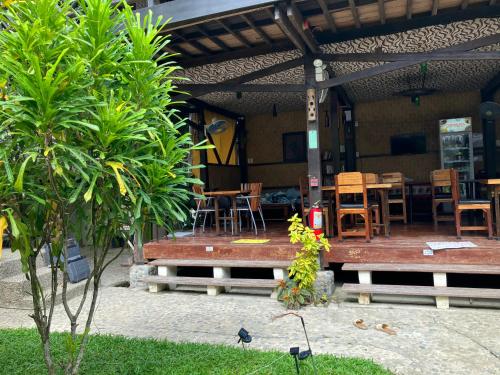 En have udenfor Le Cou de Tou Village Resort