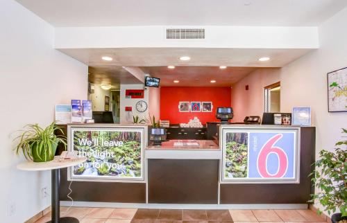 Imagen de la galería de Motel 6-Grants Pass, OR, en Grants Pass
