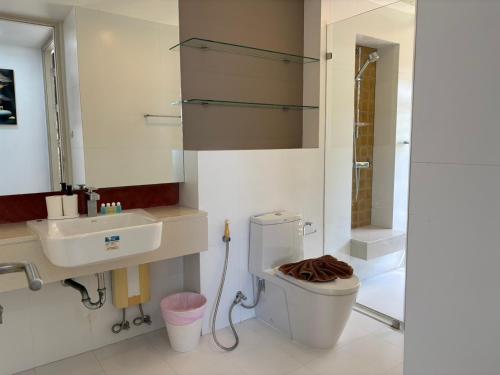 Et badeværelse på Avatara Beachfront