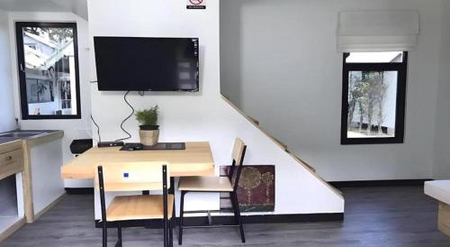 TV a/nebo společenská místnost v ubytování Khao Yai the kids adventure