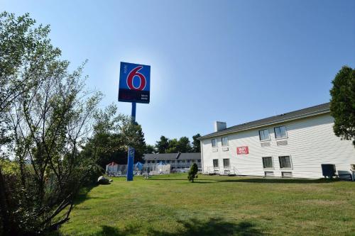 Φωτογραφία από το άλμπουμ του Motel 6-Nashua, NH σε Νάσουα