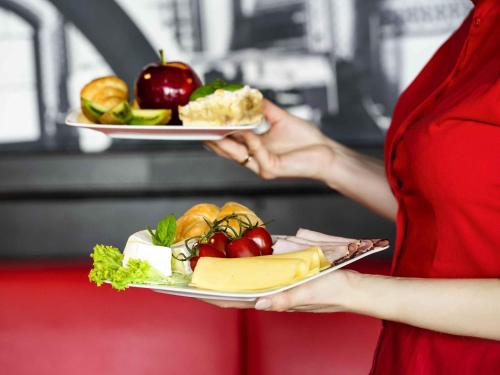 Eten bij of ergens in de buurt van het hotel

