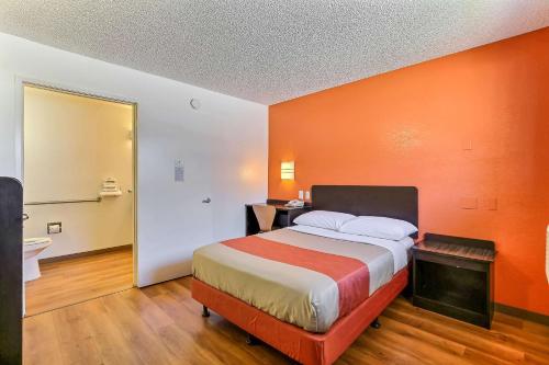 Motel 6-Oakland, CA - Airport