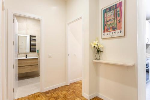 New apartment in Cascorro square Madrid center