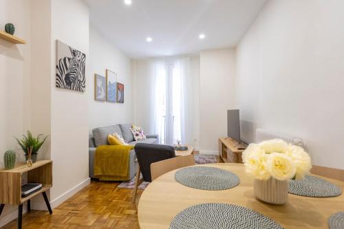 New apartment in Cascorro square Madrid center