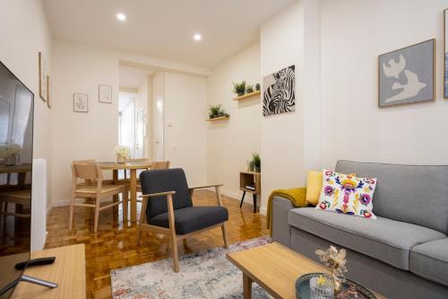 New apartment in Cascorro square Madrid center