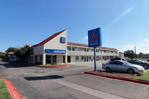 Motel 6-Amarillo, TX - Airport