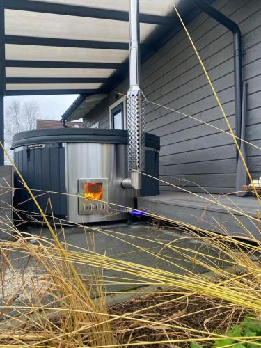 Bygningen som feriehuset ligger i