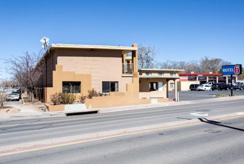 a building on the corner of a street at Motel 6-Santa Fe, NM - Downtown in Santa Fe