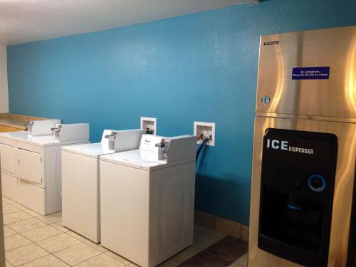 Vonios kambarys apgyvendinimo įstaigoje Motel 6-Sedalia, MO