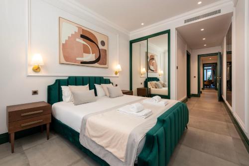 Cosy Flat in Porto with Private Patio & Garden Area by Lisbeyond