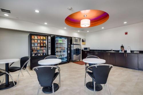 Fotografie z fotogalerie ubytování Motel 6-Tulsa, OK v destinaci Catoosa