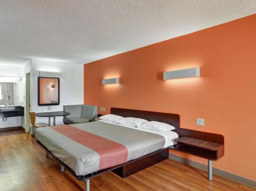 Una habitación en Motel 6-Lindale, TX