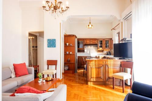 Chalandri Home Away