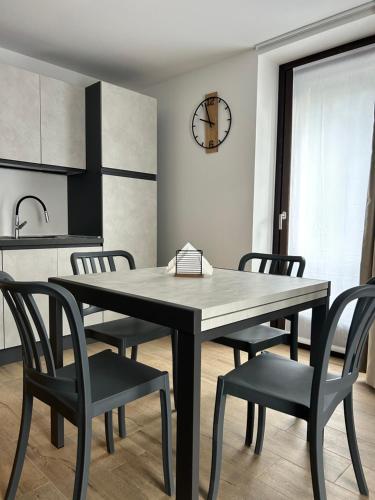 Een keuken of kitchenette bij Bormio365 Chalet