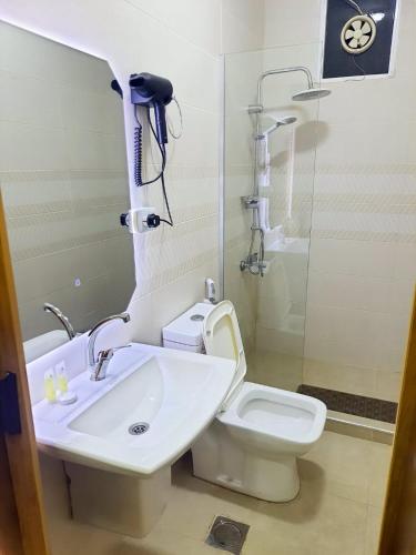 Bilik mandi di I cloud Petra hostel