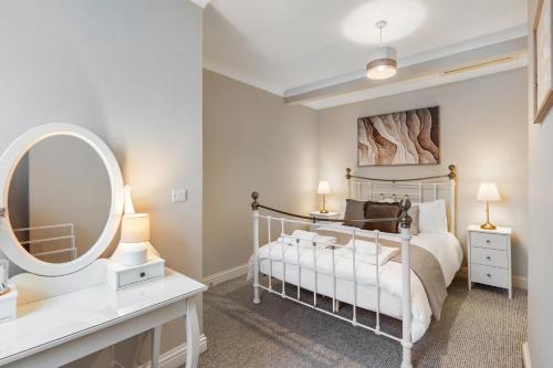 Spacious - Central - King Beds - Fast Wi-Fi photo 11