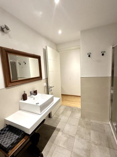 Porte Nuove Peaceful House - Free Parking