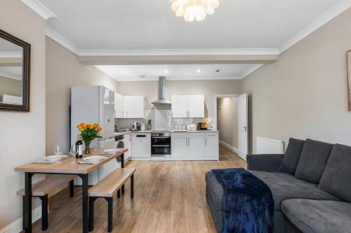 Spacious - Central - King Beds - Fast Wi-Fi photo 31