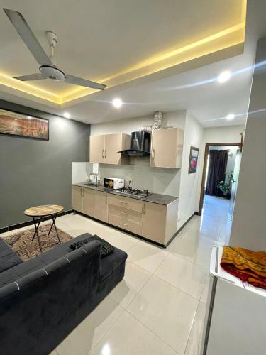 1 BHK By Bahria Guest Rooms