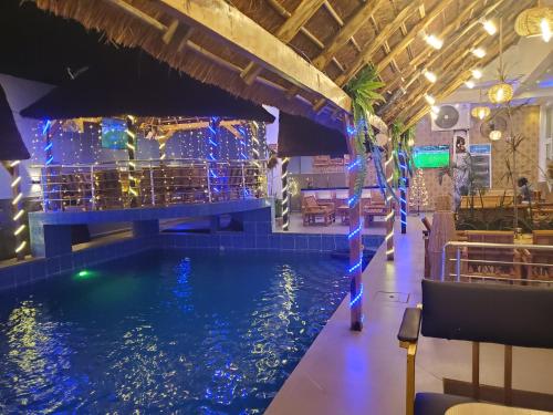 TOUR EIFFEL HoTEL BENIN