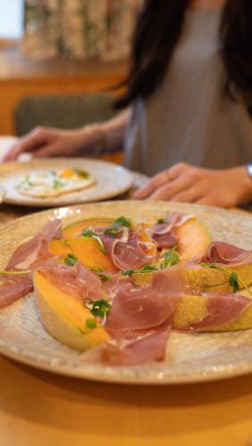 Đồ ăn tại/gần quán trọ