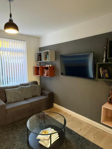 Cityscape-Cosy House By Anfield photo 15