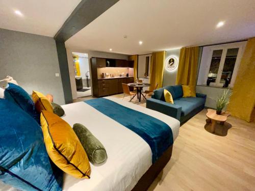 Giường trong phòng chung tại Chabanettes Hotel & Spa