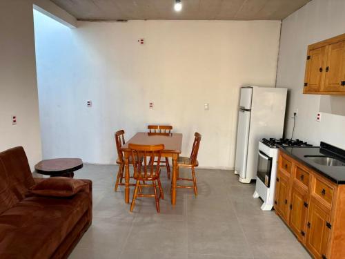 Afbeelding uit fotogalerij van Casa quadra-mar com piscina in Rio Grande