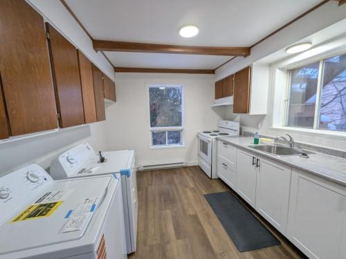 Een keuken of kitchenette bij Ici Chez Vous