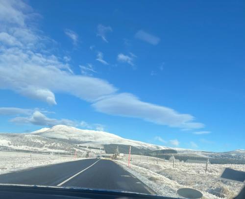 En generel udsigt til bjerge eller udsigt til bjerge taget fra lejligheden