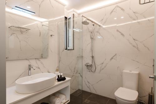 Et badeværelse på Tortuga Luxury Villas Sivota