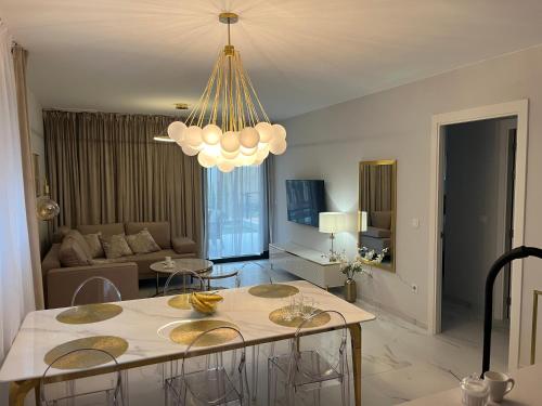 Et opholdsområde på Flamenca Village- Apartment Fabiola