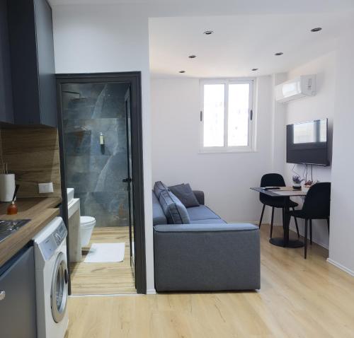 Golden Corner 2 - Sweet Escape Apartment