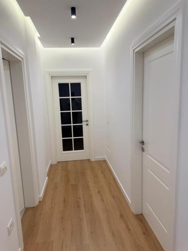 LUX Apt Korca