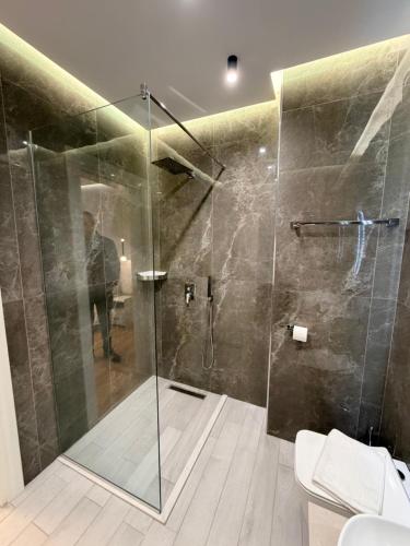 Bany a LUX Apt Korca