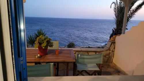 Billede fra billedgalleriet på Akrogiali studios i Donoussa