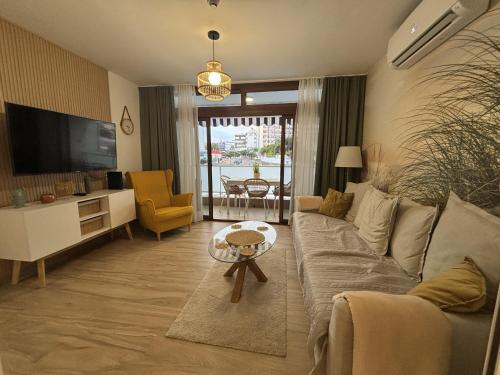 Cactus Sombrerudo- bright apartment next to Yumbo