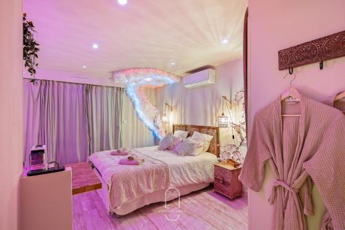 Bali Love Room Jacuzzi Balnéo Home cinéma
