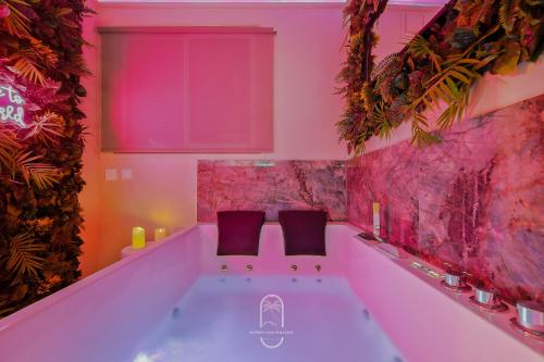 Bali Love Room Jacuzzi Balnéo Home cinéma