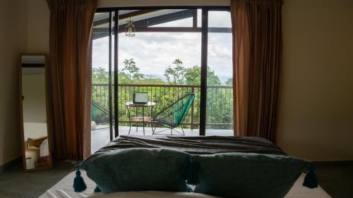 Postel nebo postele na pokoji v ubytování Divan Jungle Lodge