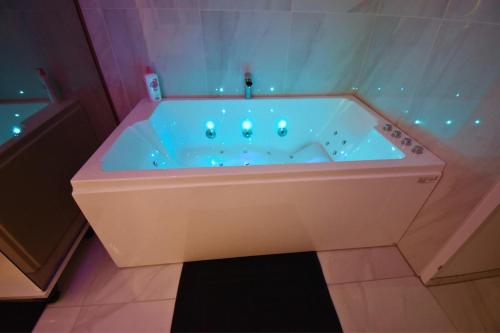 Fotografie z fotogalerie ubytování Le Sanctuaire Hirson, Spa Privatif, Sauna v destinaci Hirson