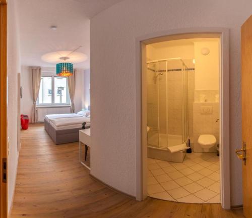 Phòng tắm tại Pension am Park