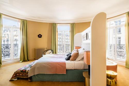 170m air conditioned decor apartment