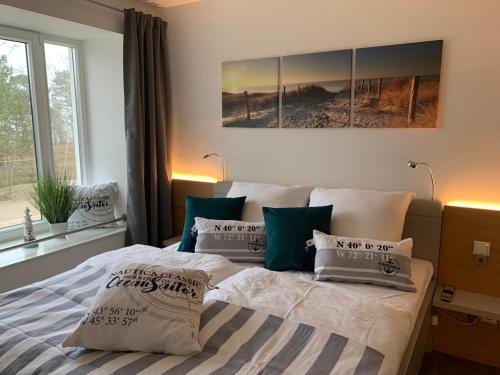 Stylische FeWo direkt am Strand mit Balkon und saisonalem Strandkorb photo 3