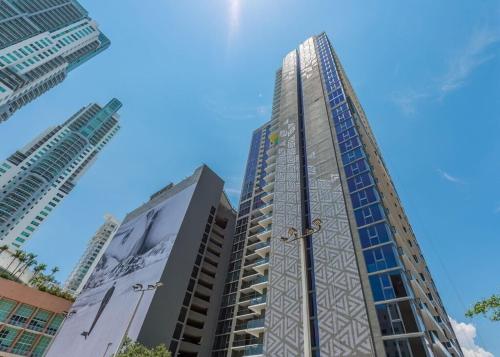 Downtown Miami 2Br 2Bath Oasis Bayside & Port of Miami Minutes Away photo 16