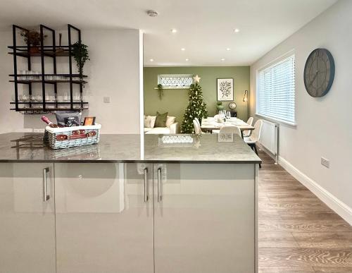 Køkken eller tekøkken på Winter Getaway - Luxury Bungalow w Games Room