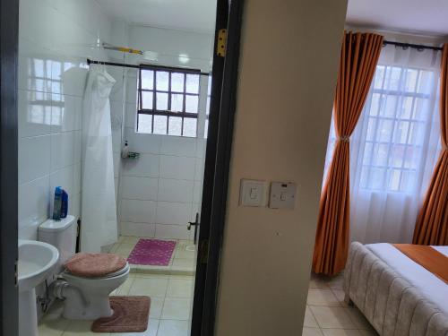 Et badeværelse på Zenaworld Stay Rongai